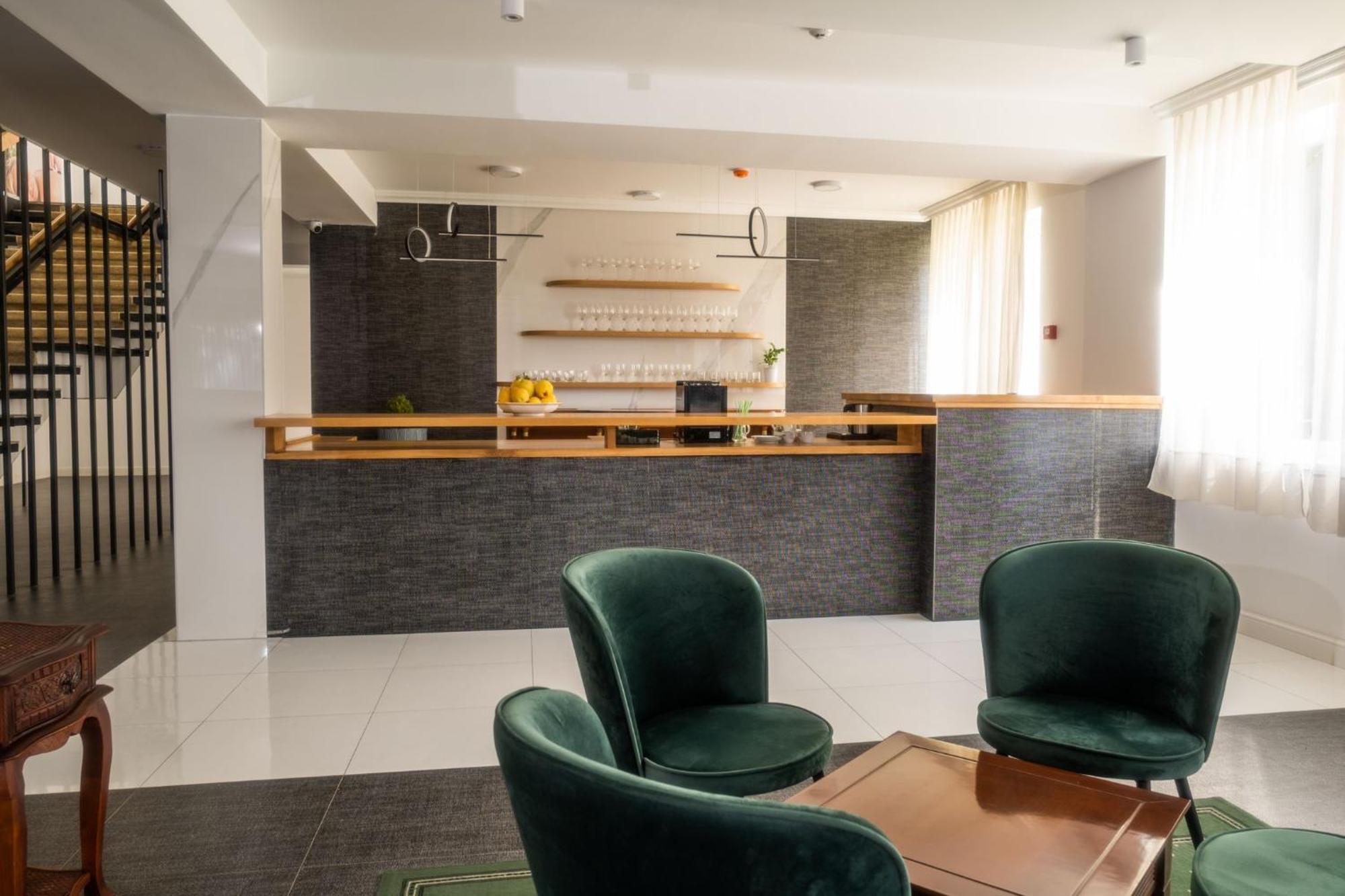 Hotel Mio City Kula المظهر الخارجي الصورة