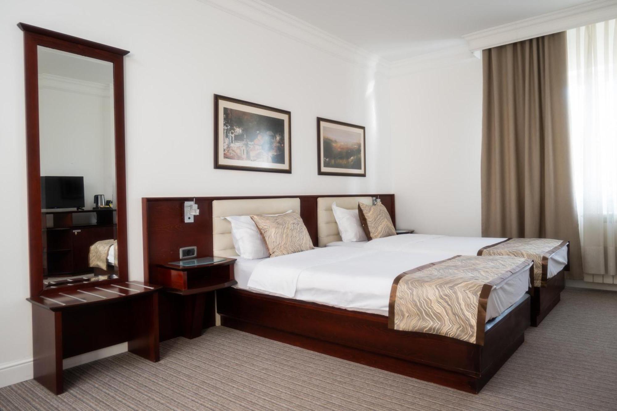 Hotel Mio City Kula المظهر الخارجي الصورة